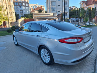 Ford Fusion foto 7