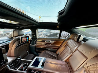 BMW 7 Series foto 7