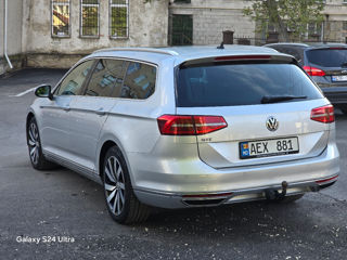 Volkswagen Passat foto 4