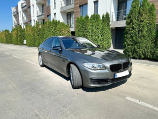 BMW 5 Series foto 4