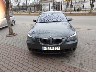 BMW 5 Series foto 3