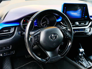 Toyota C-HR foto 6