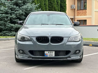 BMW 5 Series foto 2