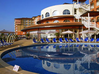 Din 15 iulie vacanta de vis în Bulgaria hotel ,,Sol Luna Bay Resort 4" de la Emirat Travel