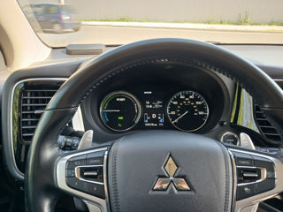 Mitsubishi Outlander foto 5