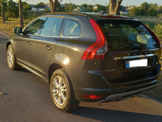 Volvo XC60 foto 2