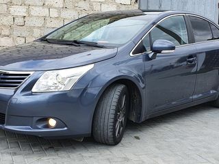 Toyota Avensis foto 3