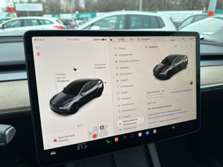 Tesla Model Y foto 16