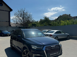 Audi Q7 e-tron foto 2