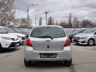 Toyota Yaris foto 5