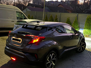 Toyota C-HR foto 3