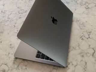 Vând MacBook Air M1 !!! foto 3