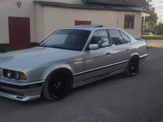 BMW 5 Series foto 7