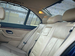 BMW 5 Series foto 13