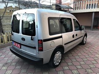 Opel Combo foto 4