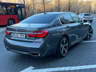 BMW 7 Series foto 3