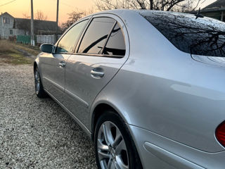 Mercedes E-Class foto 10