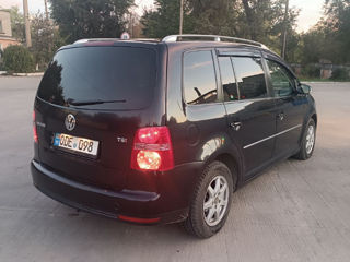 Volkswagen Touran foto 7