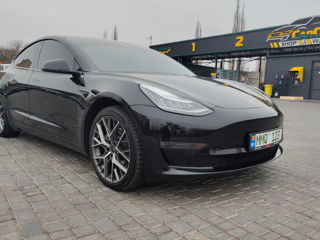 Tesla Model 3 foto 3