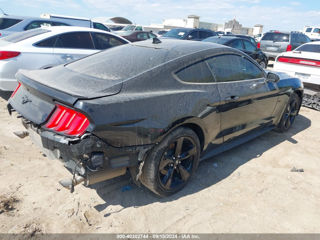 Ford Mustang foto 7