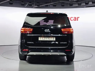 KIA Carnival foto 4