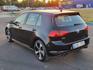 Volkswagen Golf foto 2