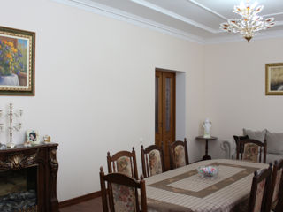 Se Vinde Urgent Casă Excepțională ! Ofertă Specială !! 270m2, Mun. Edineț (prețul Se Negociază) foto 13