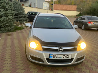 Opel Astra foto 2