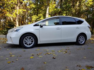 Toyota Prius + foto 2