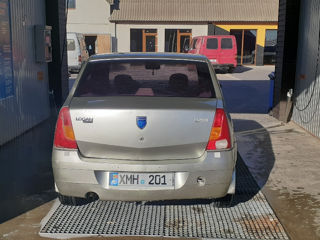 Dacia Logan foto 1