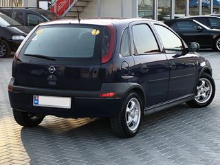 Opel Corsa foto 4