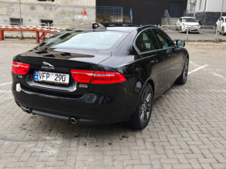 Jaguar XE foto 5