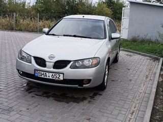 Nissan Almera foto 2