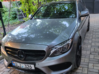 Mercedes C-Class foto 1