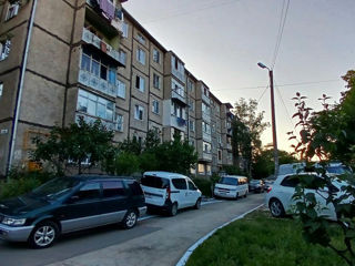 Apartament cu 3 camere, 59 m², Botanica, Chișinău foto 1