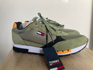 Tommy Hilfiger