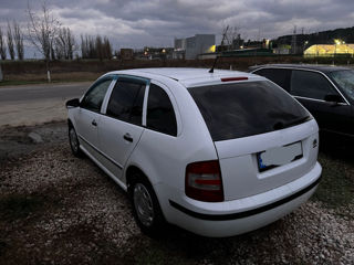 Skoda Fabia foto 2