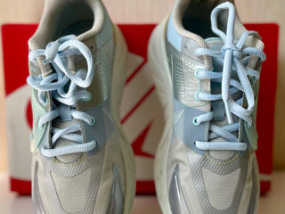 Продам кроссовки Nike новые foto 3