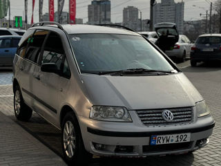 Volkswagen Sharan foto 1