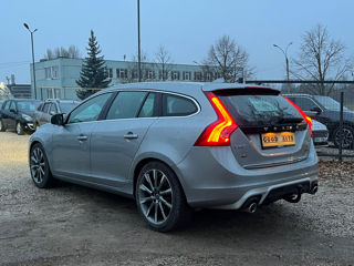 Volvo V60 foto 4