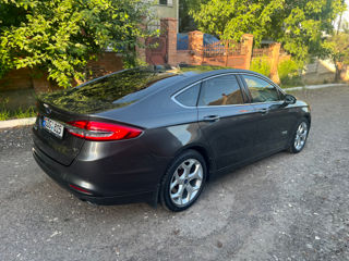 Ford Fusion foto 10