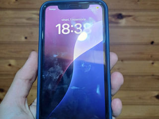 Vând iPhone 11 128 tot complectul foto 3