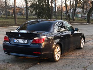 BMW 5 Series foto 4