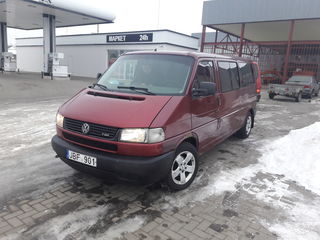 Volkswagen Caravelle foto 6