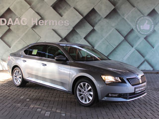 Skoda Superb foto 4