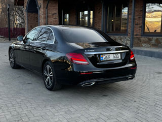 Mercedes E-Class foto 3