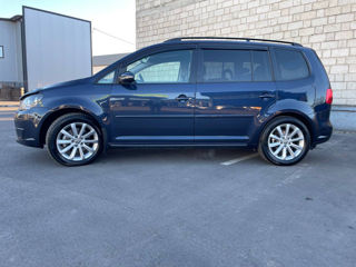 Volkswagen Touran foto 3