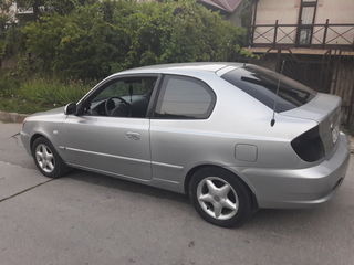 Hyundai Accent foto 1