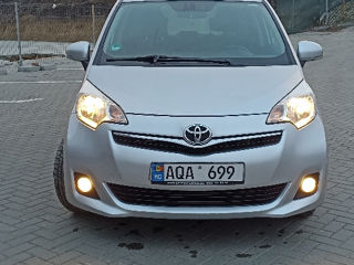 Toyota Verso-S foto 4