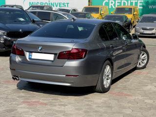 BMW 5 Series foto 4